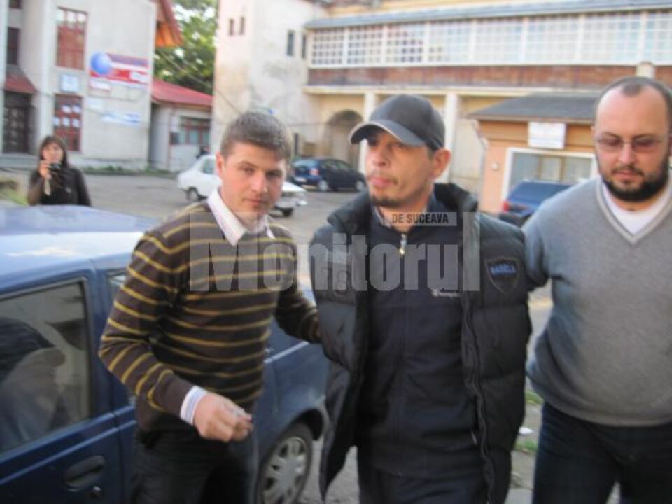 Ovidiu Rusu a fost judecat pentru că a țepuit trei persoane din Volovăț, de la care a luat 40.000 de lei și 5.000 de euro