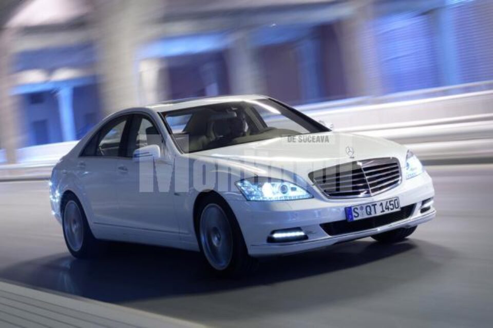 Mercedes S-Klasse trece la motorul cu 4 cilindri