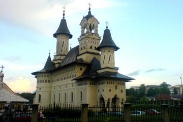 Icoana „Umilenie” va ajunge la Biserica de stil vechi Sf. Ioan cel Nou din cartierul George Enescu (fotografie realizată de Gica Filipoaia - www.panoramio.com/photo/36497984)