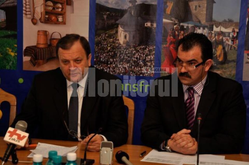 Președintele Consiliului Județean, Gheorghe Flutur, alături de șeful Centrului Regional de Dezvoltare Rurală și Pescuit Iași, Liviu Bulgaru