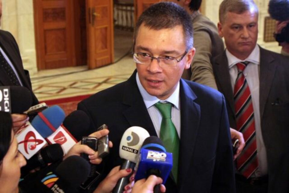 Ungureanu: Ceea ce contează este ca timpul de lucru legal de la 8.00 la 16.00 să fie folosit cât mai bine. Foto: CAPP Ungureanu: Ceea ce contează este ca timpul de lucru legal de la 8.00 la 16.00 să fie folosit cât mai bine. Foto: CAPP