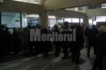 Cel puțin 500 de oameni în fiecare zi s-au prezentat să își achite taxele și impozitele locale