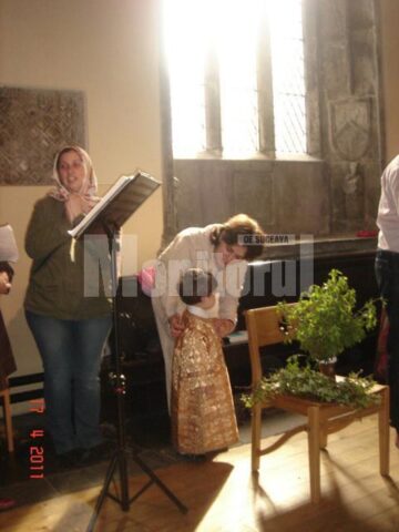 Biserica românilor din Irlanda îi sprijină pe toți cei sosiți pe pământ străin