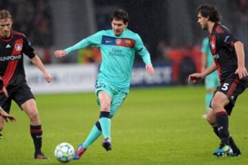 Jucătorii lui Leverkusen s-au înghesuit pentru a prinde tricoul lui Messi