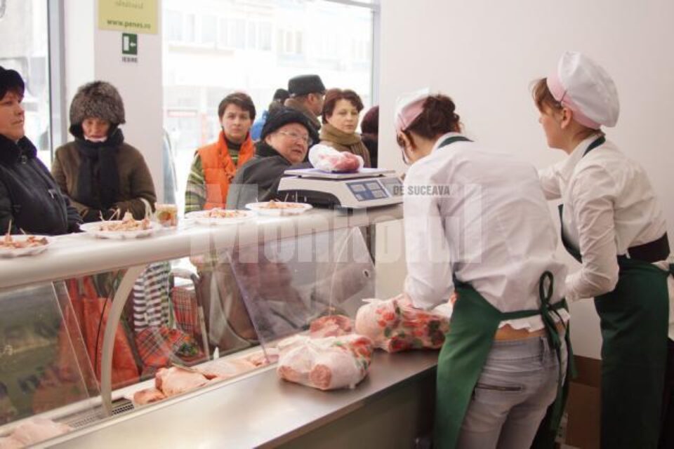 Stocul de produse, aproape epuizat încă din prima zi de la deschidere
