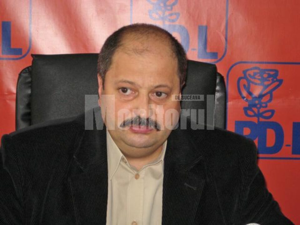 Președintele PD-L Rădăuți, Petru Carcalete, a fost desemnat candidat la funcția de primar după votul celor 120 de membri Președintele PD-L Rădăuți, Petru Carcalete, a fost desemnat candidat la funcția de primar după votul celor 120 de membri