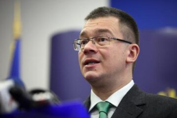 Mihai Ungureanu: „Aveți sprijinul meu necondiționat pentru aplicarea măsurilor necesare obținerii acestui rezultat” Foto: Mediafax