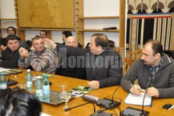 Ședința de constituire a Asociația Crescătorilor de Bovine pentru Carne din România a avut loc sâmbătă, la sediul Consiliului Județean