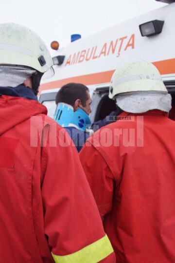 Impactul dintre cele două mașini a fost extrem de violent