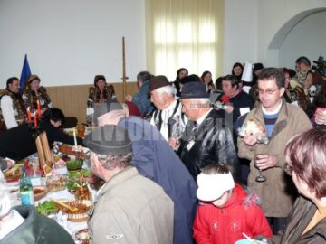 La Festivalul Național al Ouălor Încondeiate de la Ciocănești sunt așteptați artiști încondeietori de ouă din toată țara
