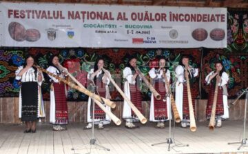 La Festivalul Național al Ouălor Încondeiate de la Ciocănești sunt așteptați artiști încondeietori de ouă din toată țara