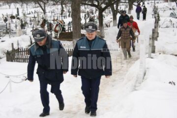Cadavrul a fost deshumat și transportat la morgă, pentru efectuarea necropsiei