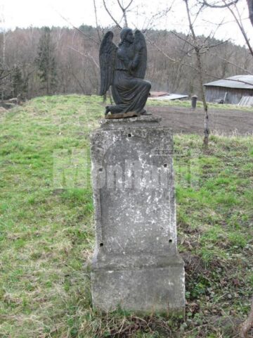 Monument funerar fără date de identificare - Cimitirul Mănăstirii Sf. Ioan