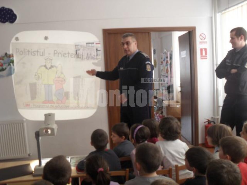 Lecție de educație rutieră la Grădinița cu Program Normal din Obcini