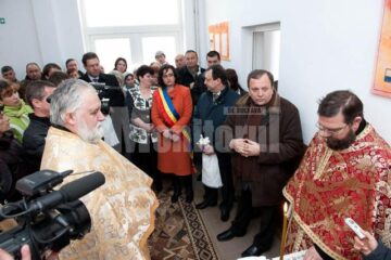 Gheorghe Flutur a participat la inaugurarea școlii din Iacobeni