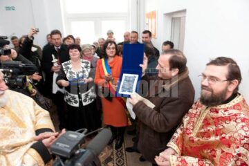Gheorghe Flutur a participat la inaugurarea școlii din Iacobeni