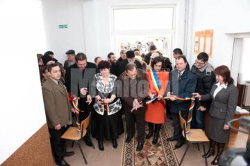Gheorghe Flutur a participat la inaugurarea școlii din Iacobeni