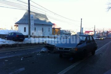 Șoferul Daciei a derapat pe carosabilul alunecos, pătrunzând pe sensul opus de mers, unde a lovit destul de violent mașina Citroen