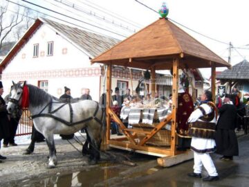 La Ciocănești, a IX-a ediție a Festivalului Național al Ouălor Încondeiate