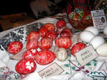 La Ciocănești, a IX-a ediție a Festivalului Național al Ouălor Încondeiate