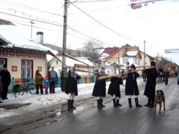 La Ciocănești, a IX-a ediție a Festivalului Național al Ouălor Încondeiate