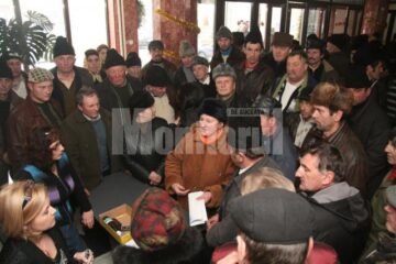 Cererile se pot depune în perioada 1 martie - 15 mai, la cele nouă centre locale APIA deschise în județ