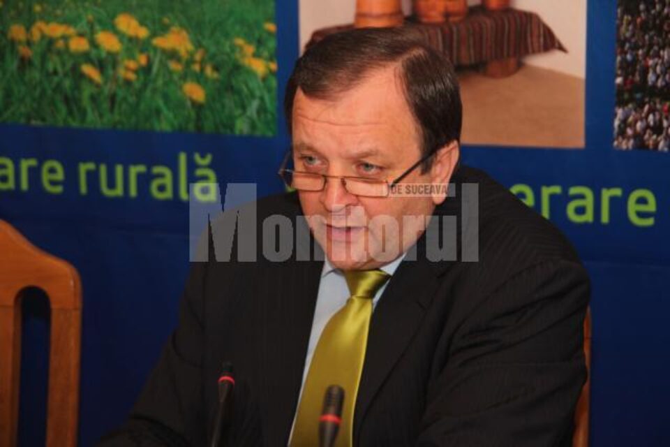 Gheorghe Flutur: „Noi încercăm să-i ajutăm cu ceva bani pentru plata iluminatului în această perioadă”