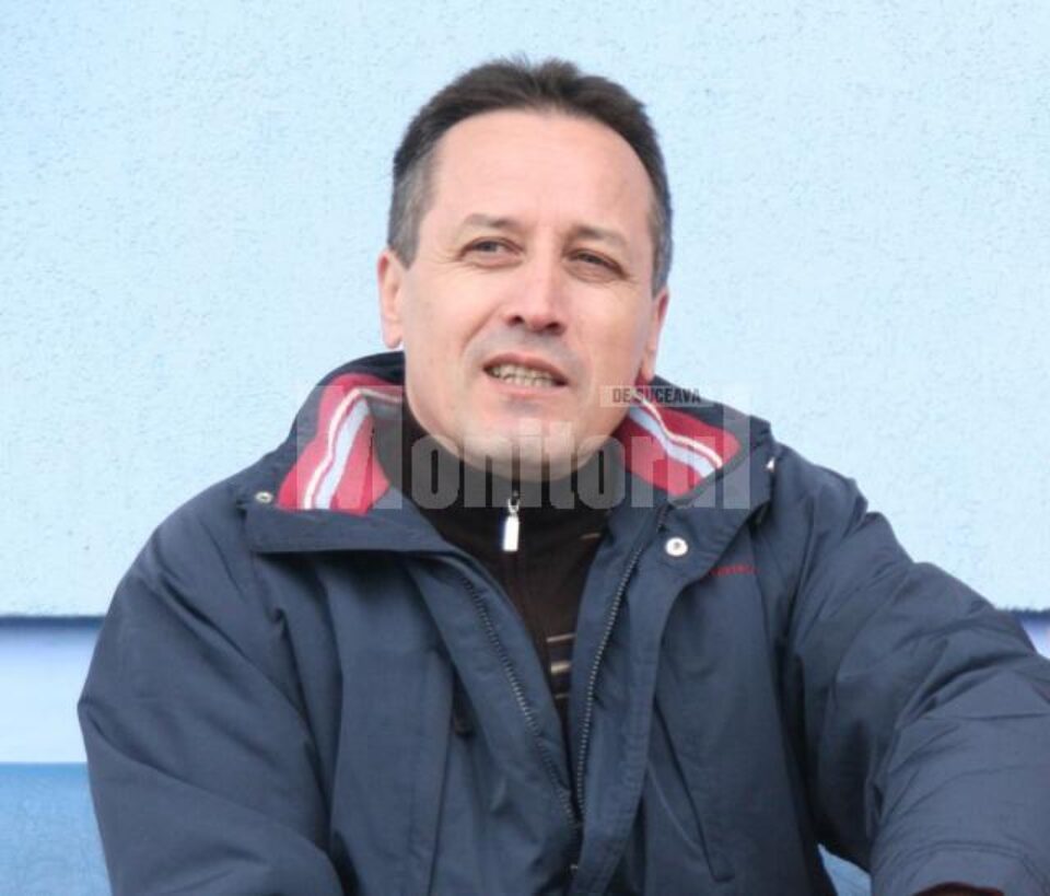 După ședința de la Casa Fotbalului, Dumitru Moldovan și ceilalți participanți au fost invitați la meciul România-Uruguay După ședința de la Casa Fotbalului, Dumitru Moldovan și ceilalți participanți au fost invitați la meciul România-Uruguay
