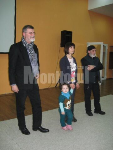Mihai Pînzaru PIM, Oana Șlemco - ținând de mână un viitor fotograf - și Victor T. Rusu