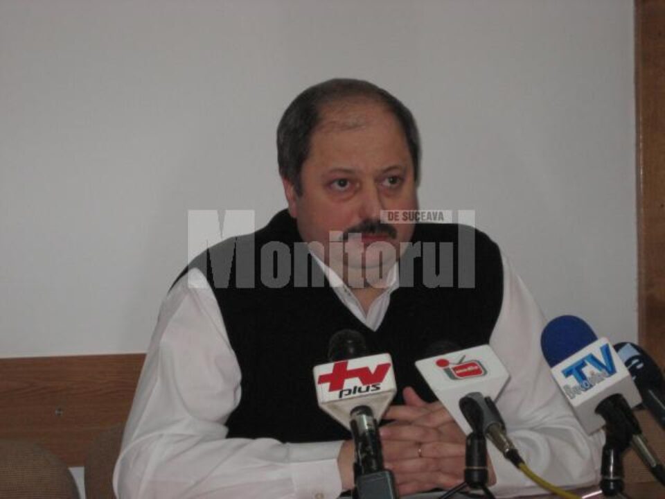 Șeful Inspectoratului Școlar Județean Suceava, Petru Carcalete