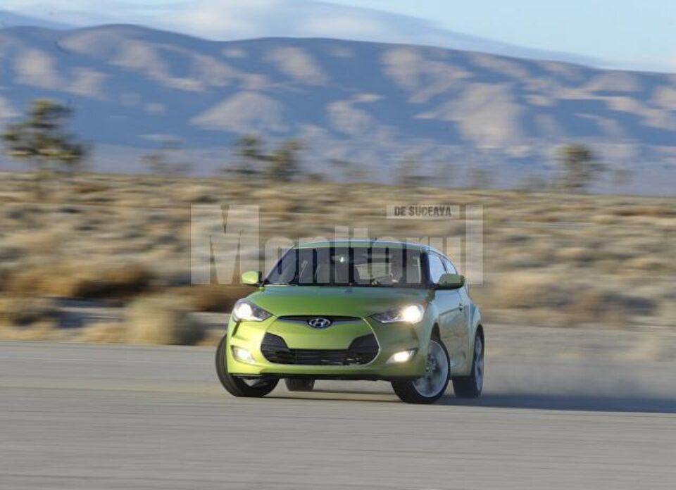 Hyundai Veloster sparge tiparele