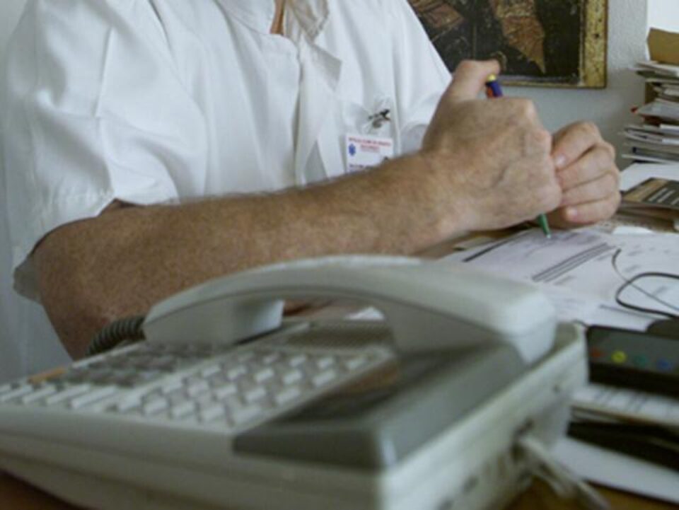 În șapte cazuri, medicii de familie verificați nu își respectau programul de lucru. Foto: MEDIAFAX În șapte cazuri, medicii de familie verificați nu își respectau programul de lucru. Foto: MEDIAFAX