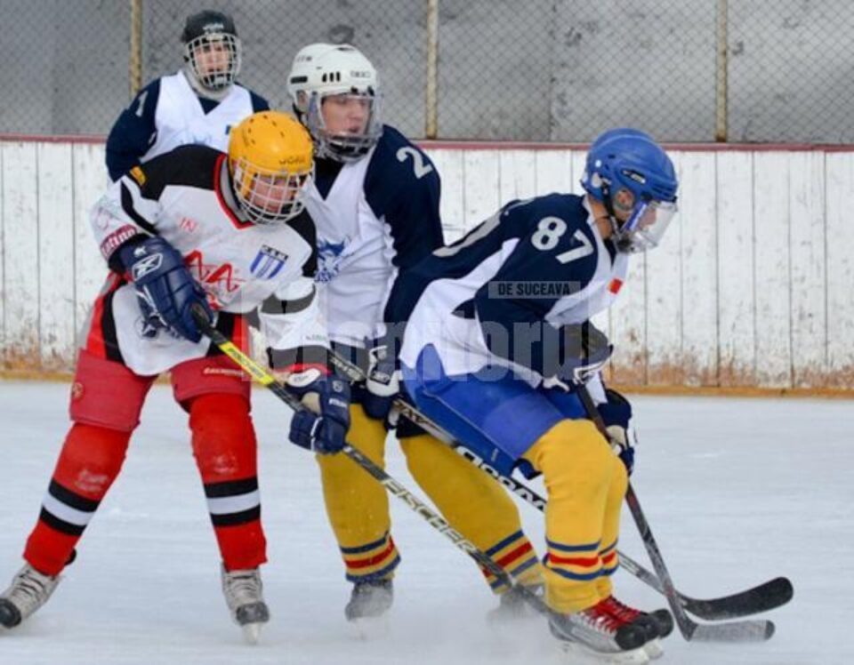 Hocheiul a fost rege în acest week-end pe patinoarul din Suceava