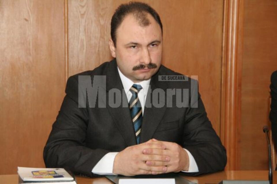 Prefectul Sorin Arcadie Popescu a prezentat raportul privind starea economică și socială a județului Prefectul Sorin Arcadie Popescu a prezentat raportul privind starea economică și socială a județului
