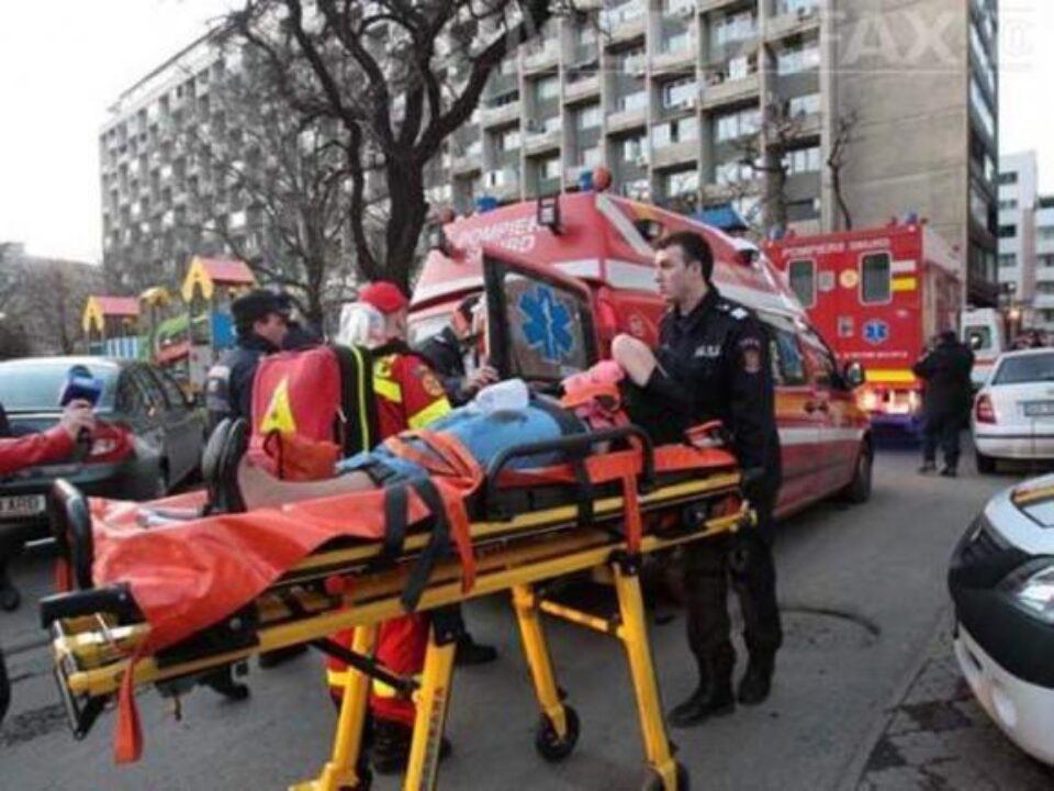 Opt persoane au fost împușcate într-un coafor din Capitală. Foto: MEDIAFAX Opt persoane au fost împușcate într-un coafor din Capitală. Foto: MEDIAFAX