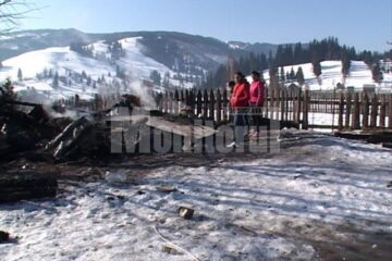 Deși au observat flăcările, tinerele nu au mai putut face nimic pentru a-și salva bunicul