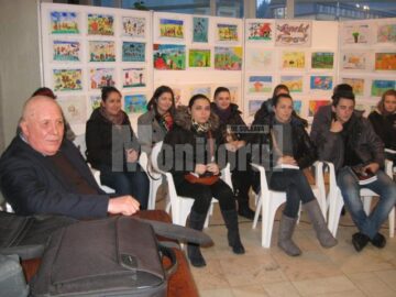 Participanți la manifestarea de la Gura Humorului