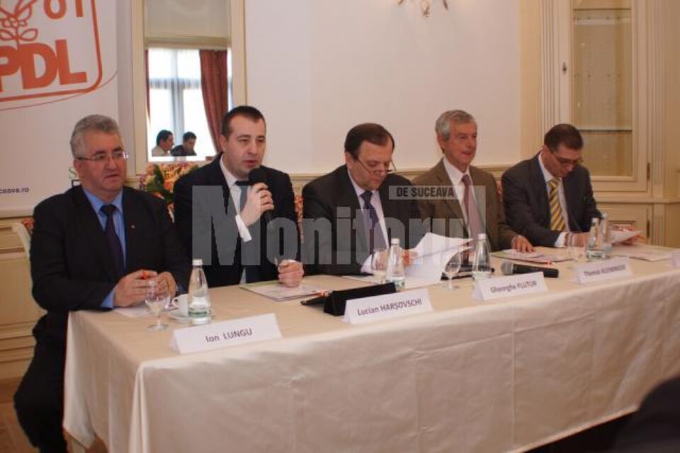 Liderii PD-L Suceava au fost prezenți la deschiderea cursurilor de management politic