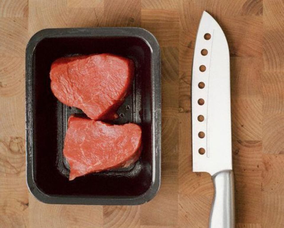 Consumul regulat de carne roșie antrenează un risc ridicat de deces, cauzat de maladii cardiovasculare și cancer. Foto: ZEFA