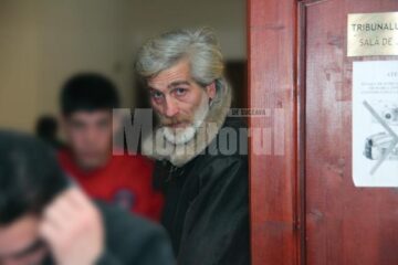 Vasile Popescu la ieșirea din sala de judecată