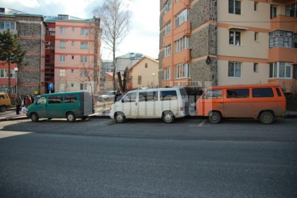 Microbuzele piraților din transportul public, pe strada Mitropoliei