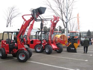Agricultorii suceveni au la dispoziție o ofertă bogată de utilaje agricole