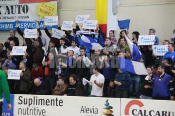 Suporterii suceveni au umplut la refuz sala LPS