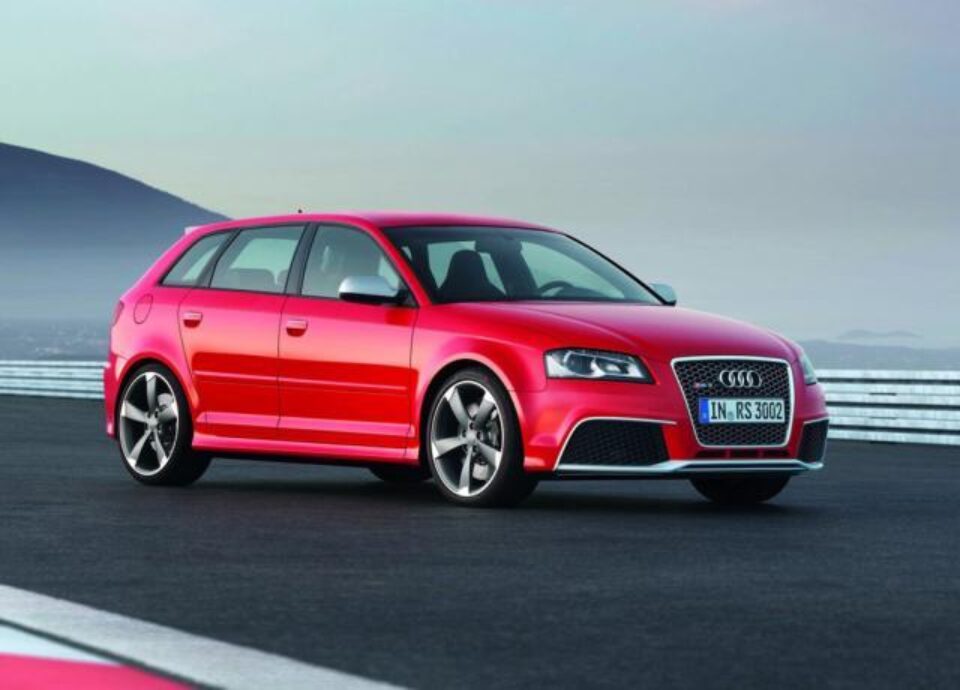 Audi RS3 Sportback combină utilitatea cu performanța Audi RS3 Sportback combină utilitatea cu performanța
