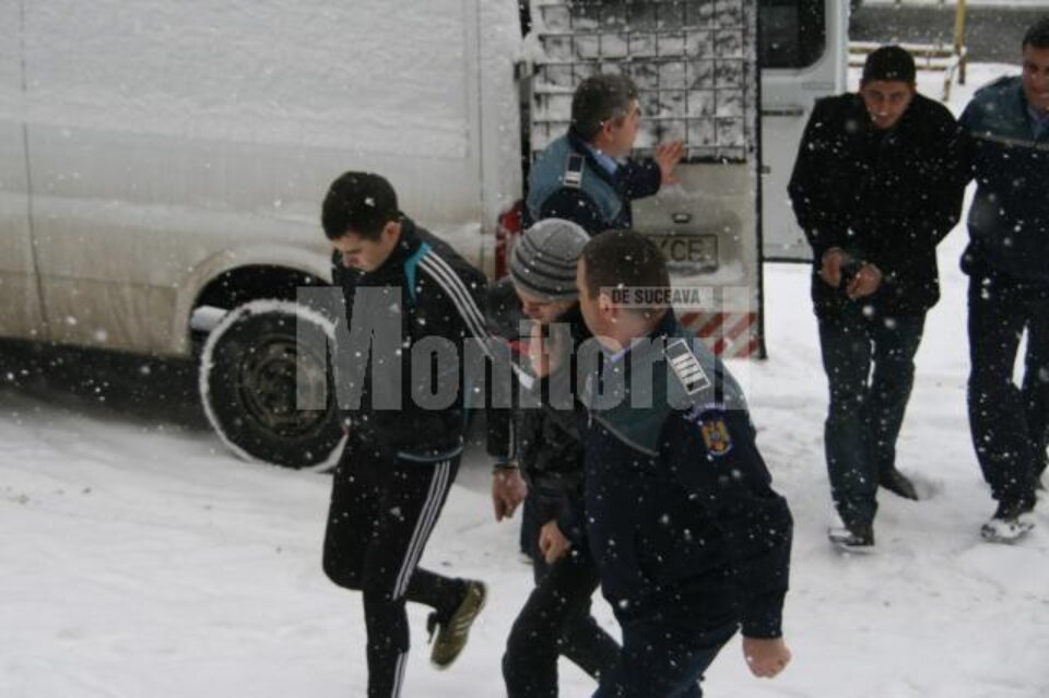 Trei dintre suspecți au fost arestați preventiv