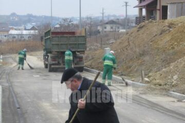 Primarul Sucevei, Ion Lungu, la campania de curățenie de pe Dealul Mănăstirii