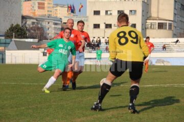 Sporting s-a impus în fața lui Petrotub după ce a jucat cu un om în minus