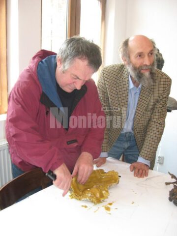 La “Centrul Artistic” din Mihoveni a început să se învețe „alfabetul sculpturii”