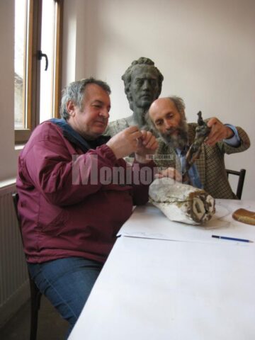 La “Centrul Artistic” din Mihoveni a început să se învețe „alfabetul sculpturii”