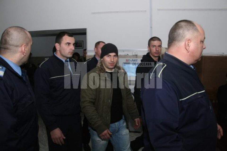 Iulian Spatariu (stânga) și Iulian Crasi (dreapta)